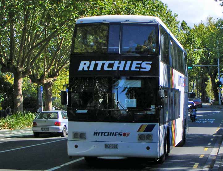 Ritchies Volvo B12 Kiwi 524
